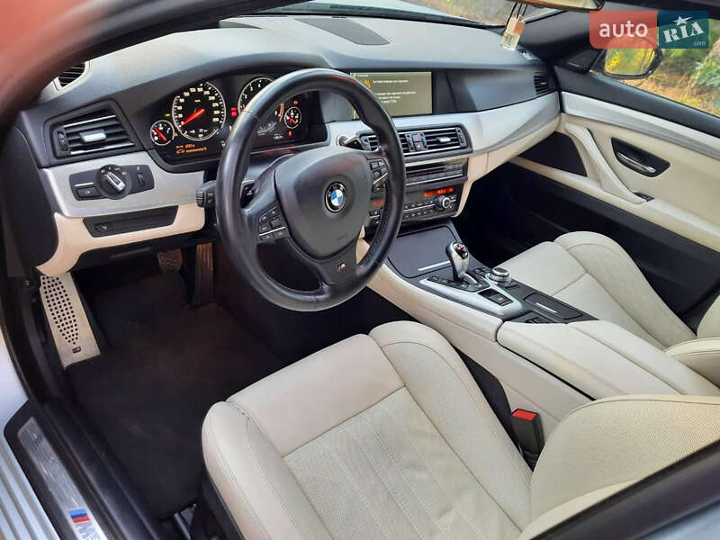 BMW M5 2012