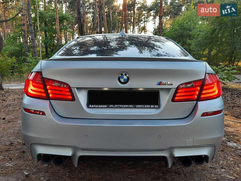 BMW M5 2012
