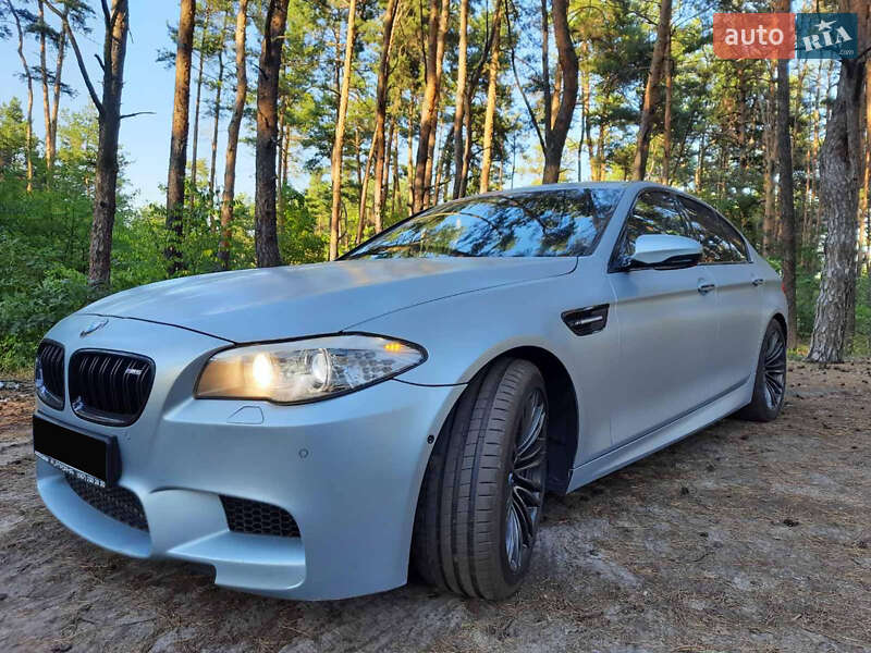 BMW M5 2012