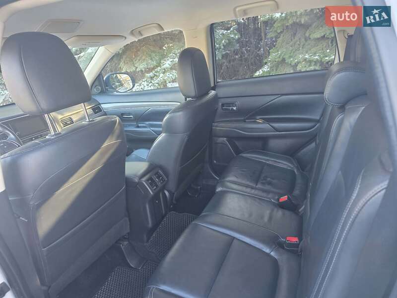 Mitsubishi Outlander 2019