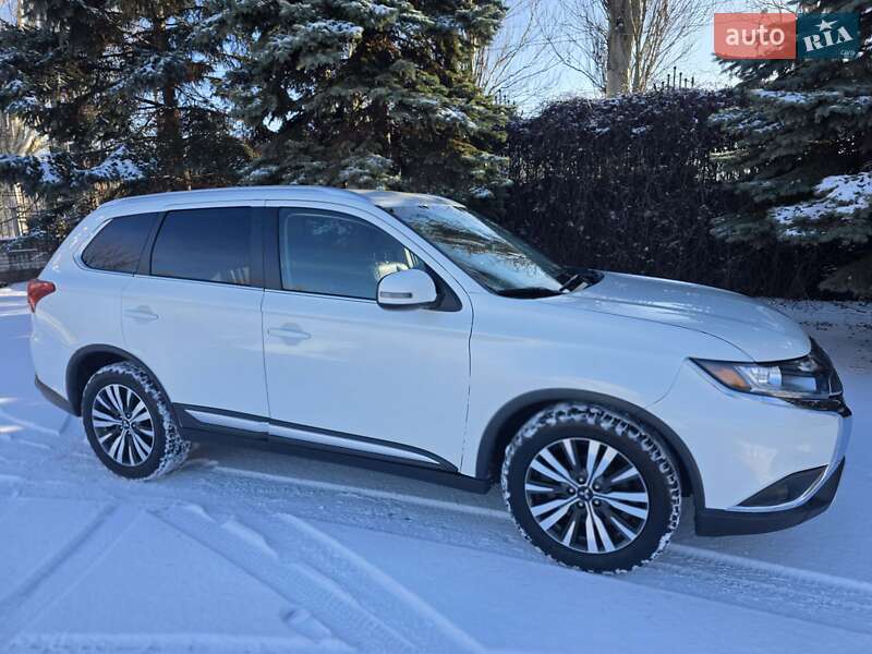 Mitsubishi Outlander 2019