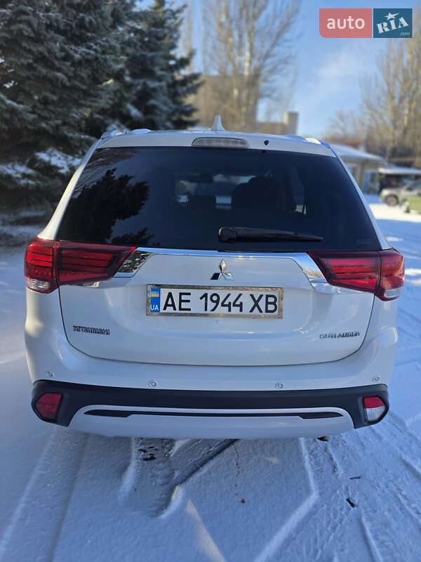 Mitsubishi Outlander 2019