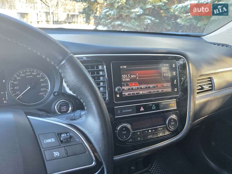 Mitsubishi Outlander 2019