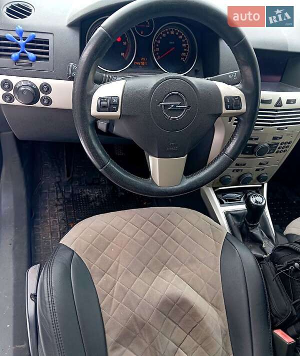 Opel Astra 2008