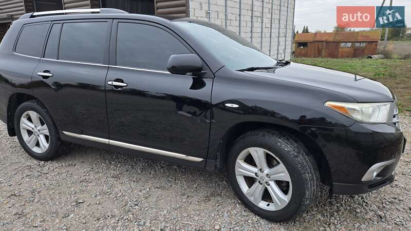 Toyota Highlander 2011