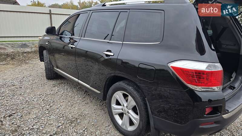 Toyota Highlander 2011