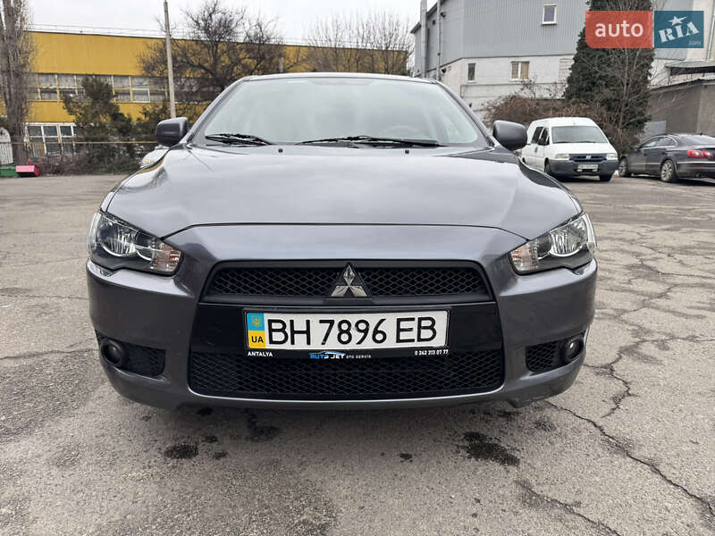 Mitsubishi Lancer 2011