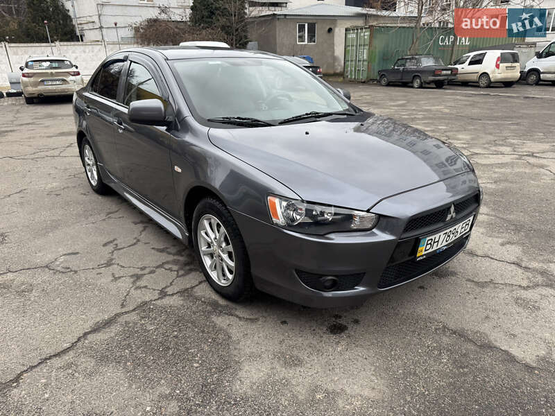 Mitsubishi Lancer 2011