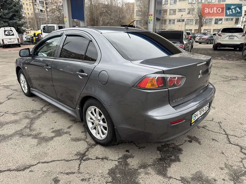 Mitsubishi Lancer 2011