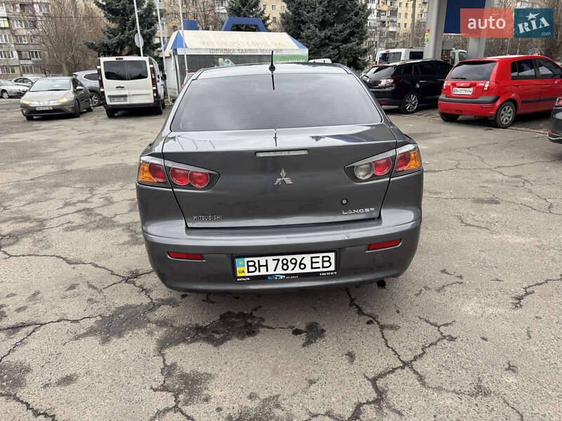 Mitsubishi Lancer 2011