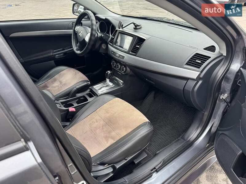 Mitsubishi Lancer 2011