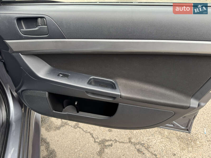 Mitsubishi Lancer 2011