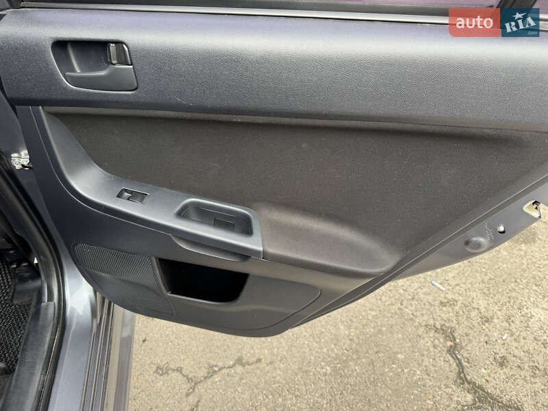 Mitsubishi Lancer 2011