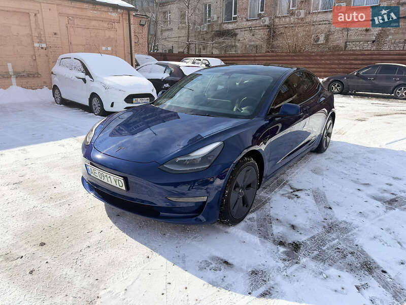 Tesla Model 3 2022