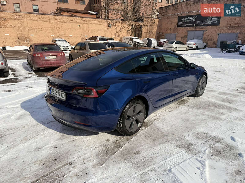 Tesla Model 3 2022