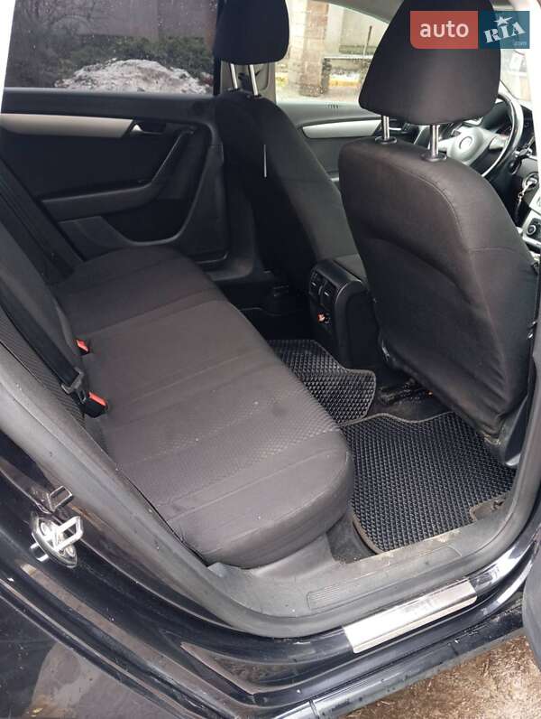 Volkswagen Passat 2011