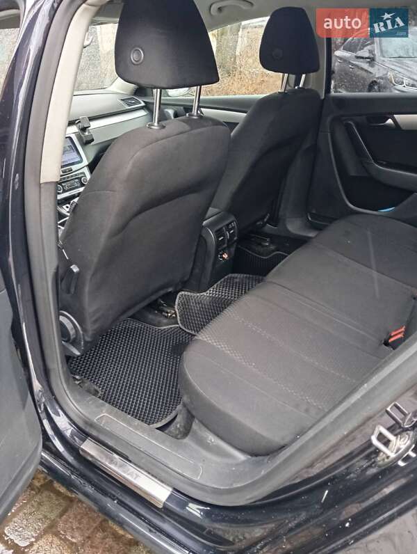 Volkswagen Passat 2011