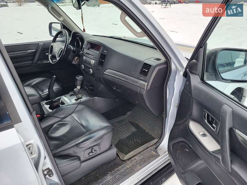 Mitsubishi Pajero Wagon 2010