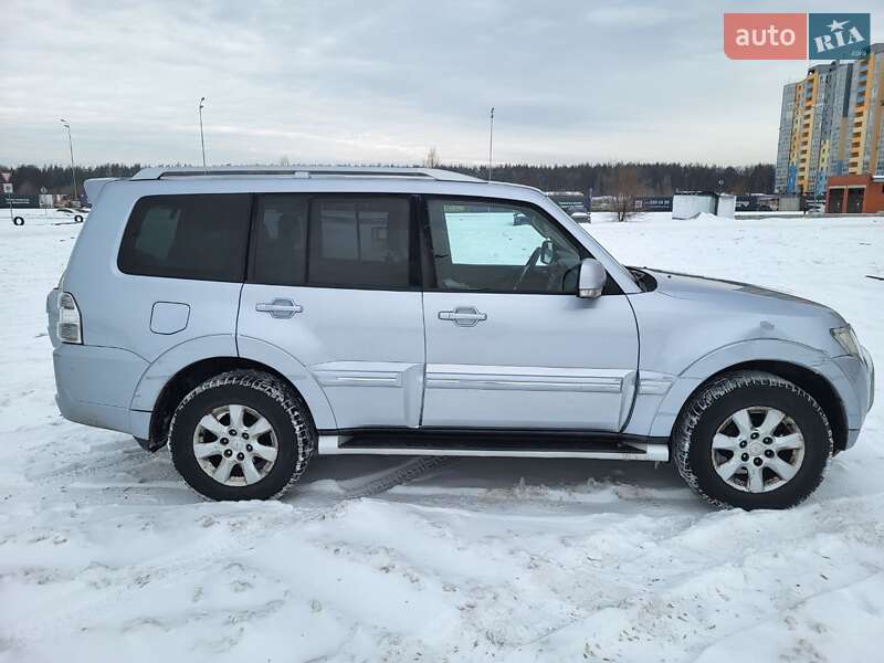 Mitsubishi Pajero Wagon 2010