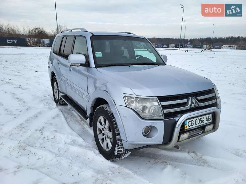 Mitsubishi Pajero Wagon 2010