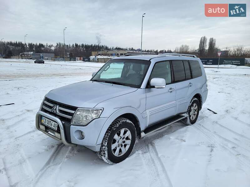 Mitsubishi Pajero Wagon 2010