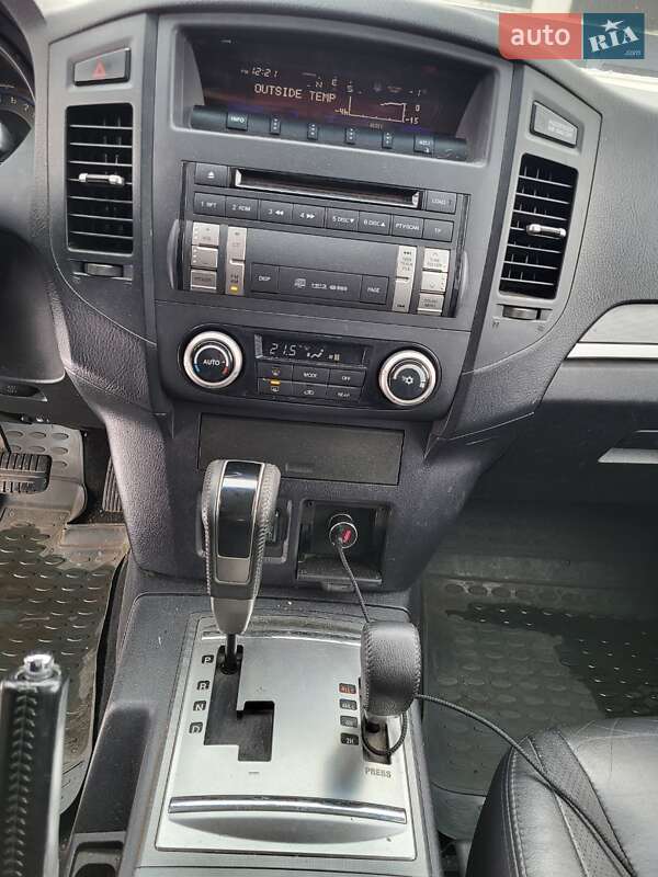 Mitsubishi Pajero Wagon 2010