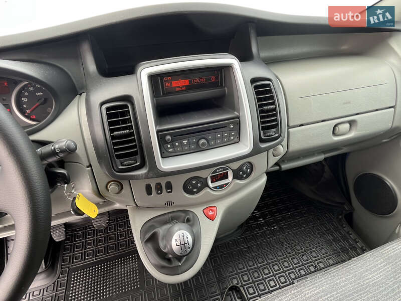 Renault Trafic 2011