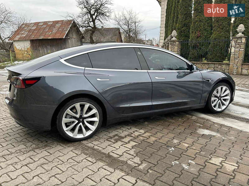 Tesla-3