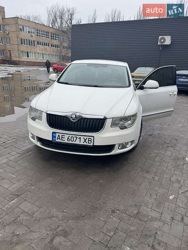 Skoda Superb 2012