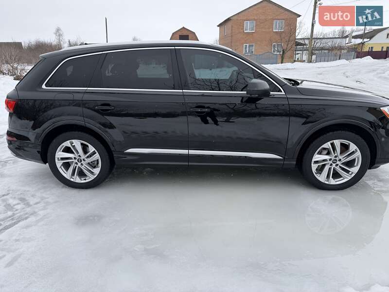 Audi Q7 2021
