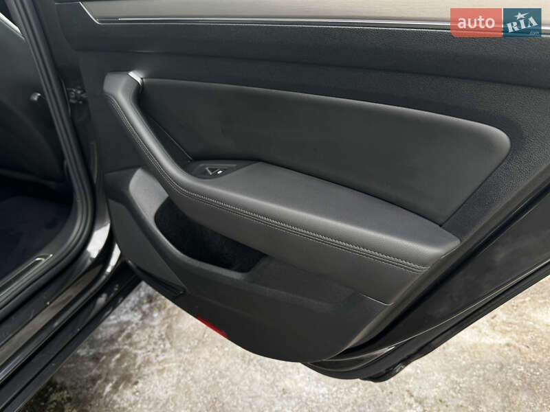 Volkswagen Passat 2019