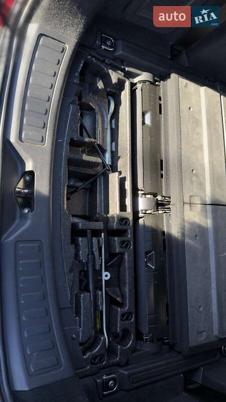 Land Rover Discovery Sport 2015