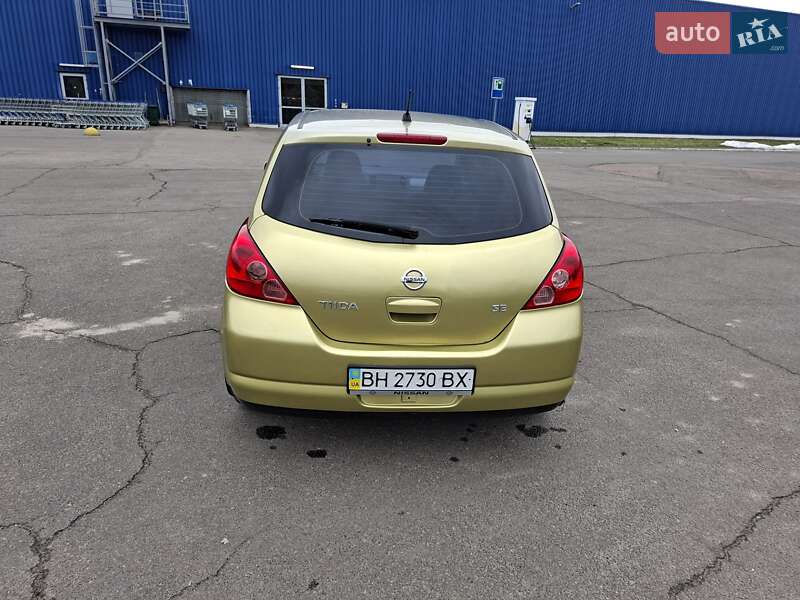 Nissan TIIDA 2008
