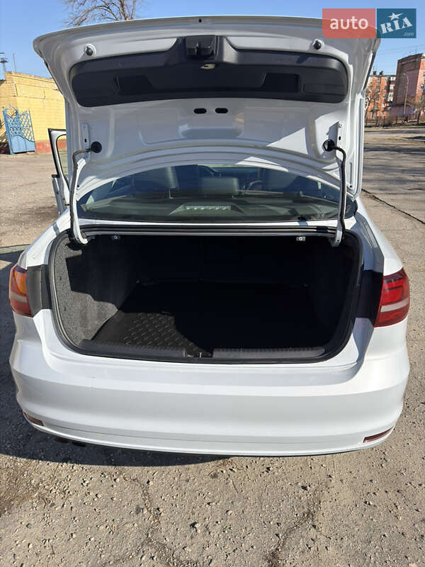 Volkswagen Jetta 2017