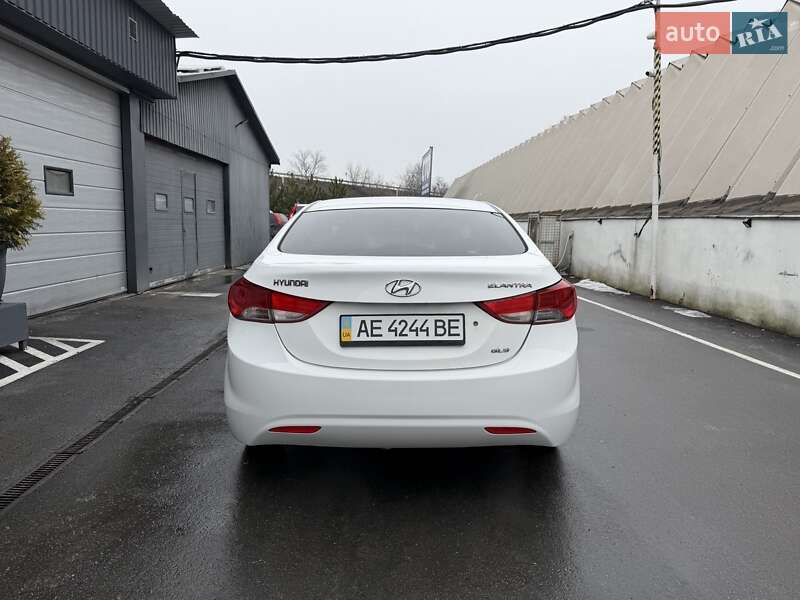 Hyundai Elantra 2014