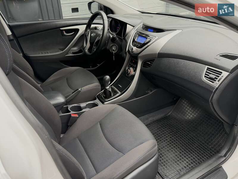 Hyundai Elantra 2014