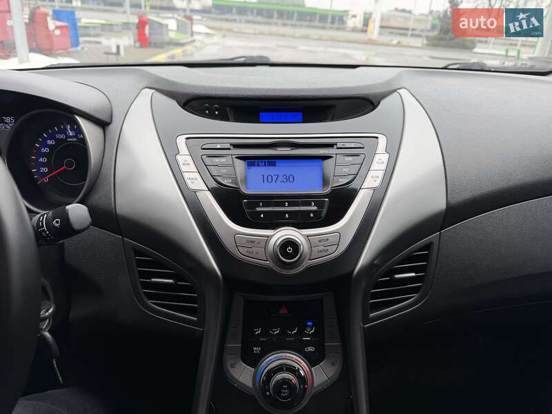 Hyundai Elantra 2014