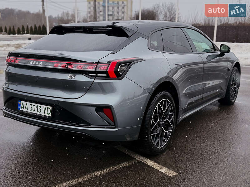 Zeekr 001 2024