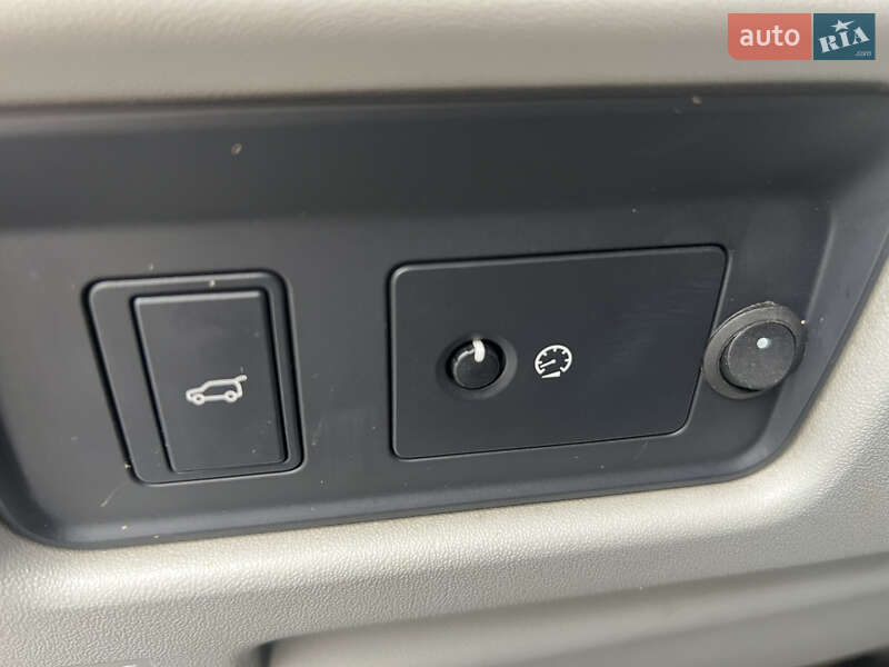 Land Rover Discovery Sport 2016