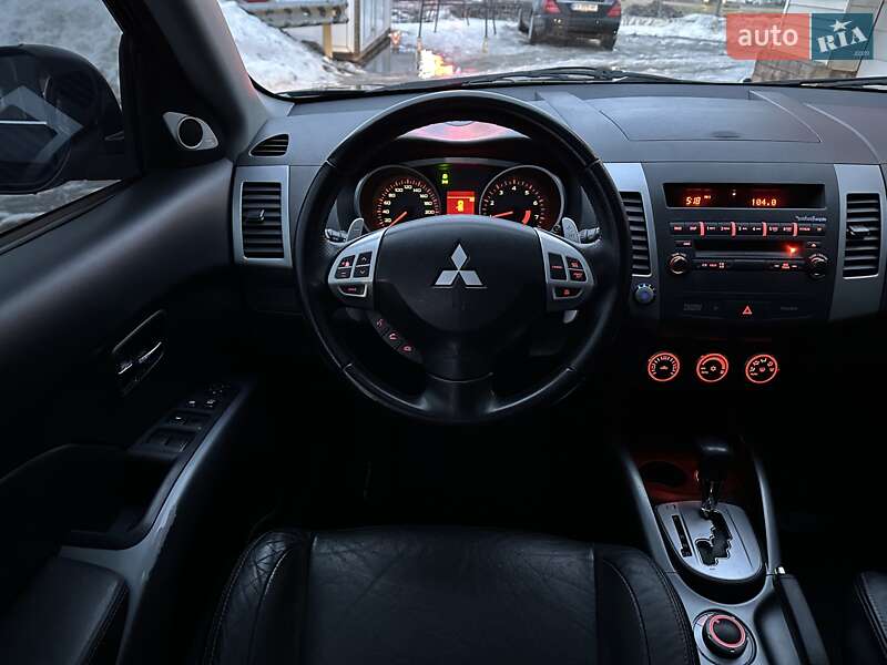 Mitsubishi Outlander XL 2009