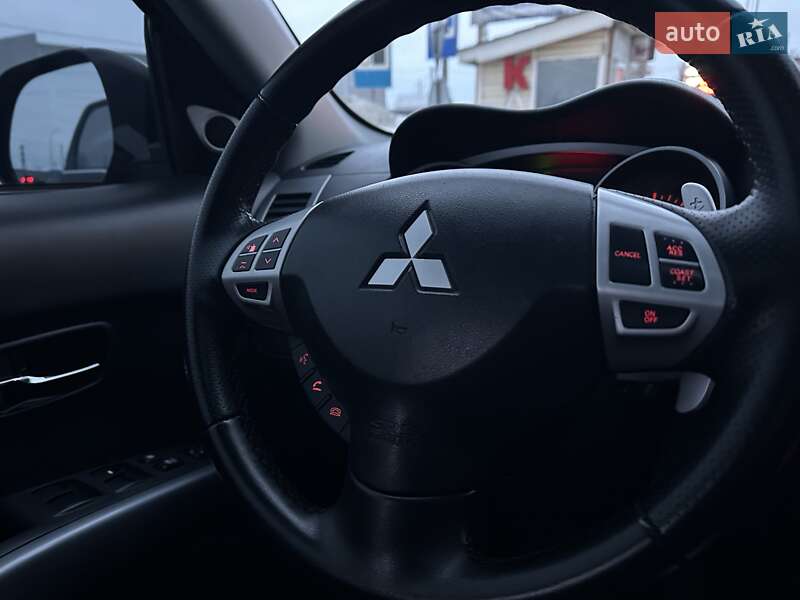 Mitsubishi Outlander XL 2009