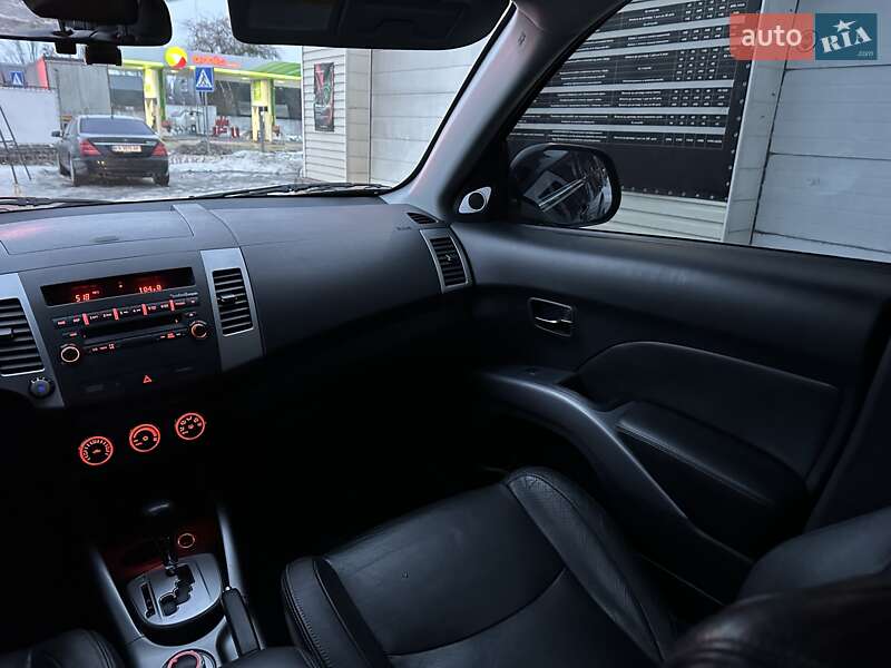 Mitsubishi Outlander XL 2009