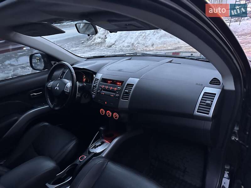 Mitsubishi Outlander XL 2009