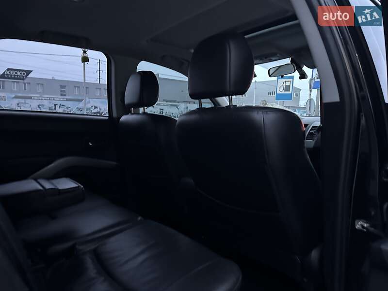 Mitsubishi Outlander XL 2009