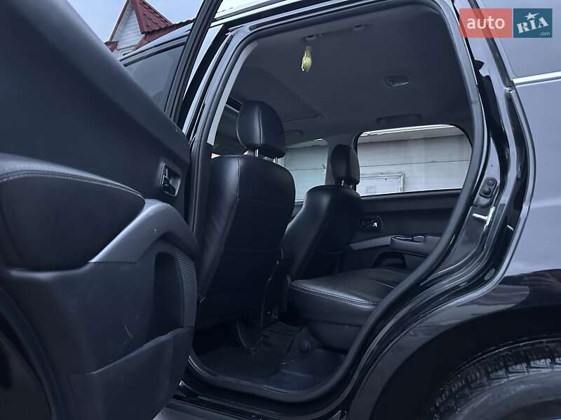 Mitsubishi Outlander XL 2009