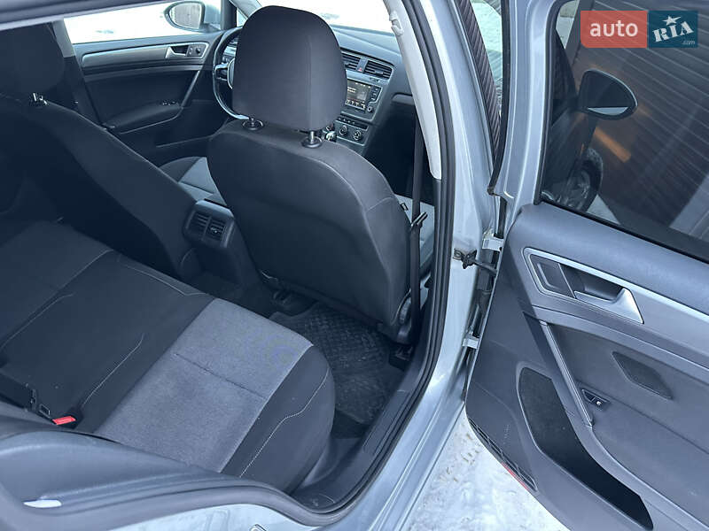 Volkswagen Golf 2013