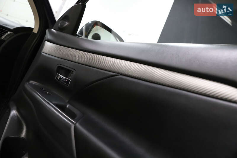 Mitsubishi Outlander 2017