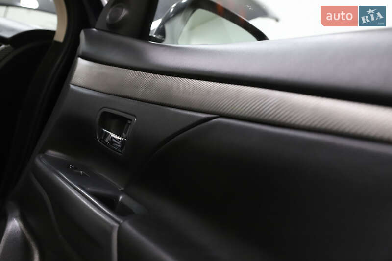 Mitsubishi Outlander 2017