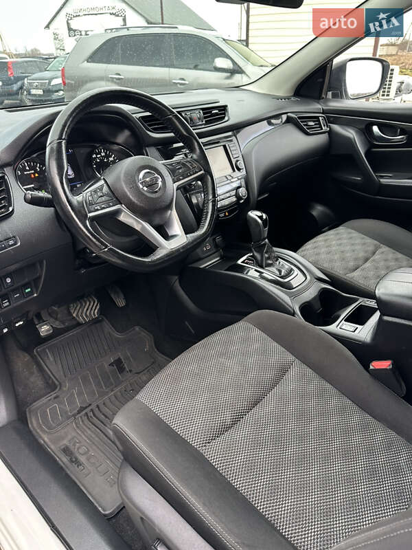 Nissan Rogue Sport 2020