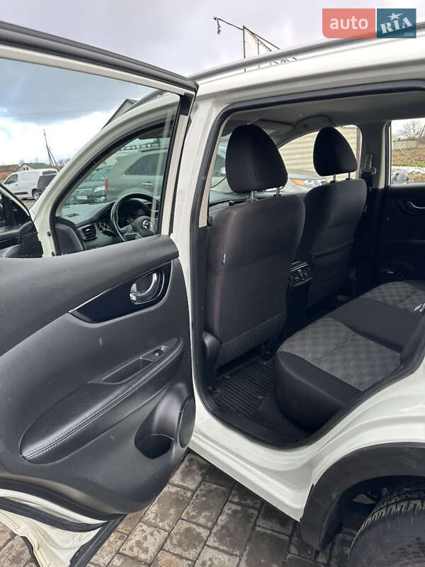 Nissan Rogue Sport 2020